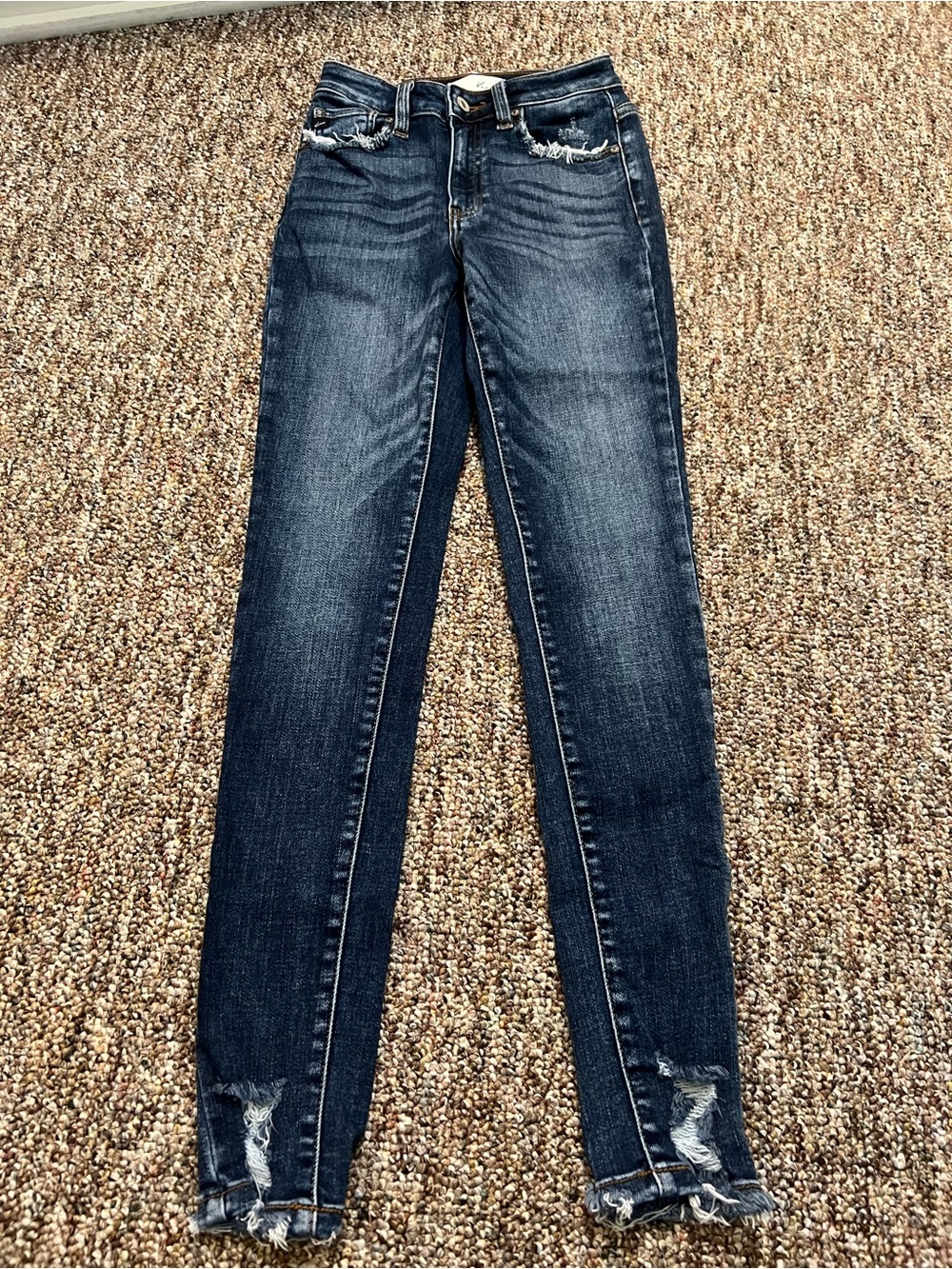 KanCan Women’s High Rise Skinny Ankle Distressed Medium Wash Denim 1/24 Jeans